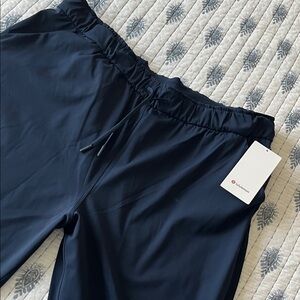 Lululemon Navy Active Drawstring  size 20 me